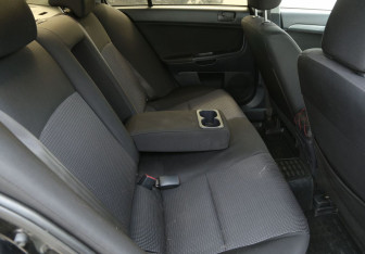 Подержанный автомобиль Mitsubishi Lancer Sedan 2008 года (11 фото)