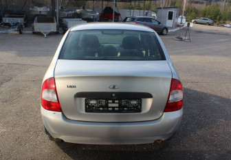 Подержанный автомобиль LADA (ВАЗ) Kalina Sedan 2011 года (6 фото)