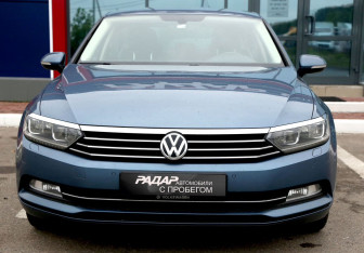 Подержанный автомобиль Volkswagen Passat Sedan 2015 года (2 фото)