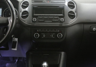 Подержанный автомобиль Volkswagen Tiguan 2013 года (9 фото)