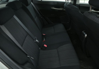 Подержанный автомобиль Toyota Auris Hatchback 2008 года (11 фото)