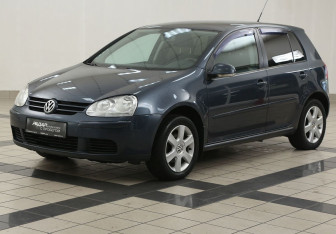 Подержанный автомобиль Volkswagen Golf Hatchback 2007 года (8 фото)