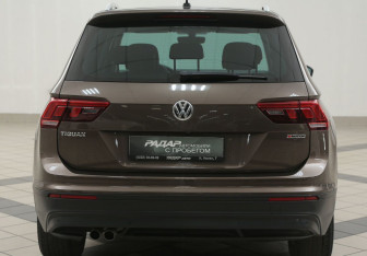 Подержанный автомобиль Volkswagen Tiguan 2018 года (3 фото)