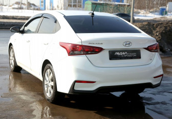 Подержанный автомобиль Hyundai Solaris Sedan 2019 года (4 фото)