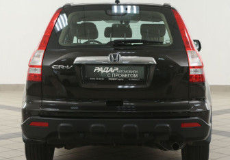 Подержанный автомобиль Honda CR-V 2009 года (3 фото)