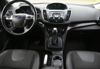 Подержанный автомобиль Ford Kuga 2013 года (12 фото)
