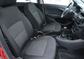 Подержанный автомобиль LADA (ВАЗ) Vesta Sedan 2018 года (10 фото)