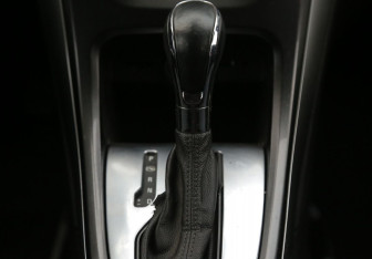 Подержанный автомобиль Opel Astra Sedan 2013 года (15 фото)