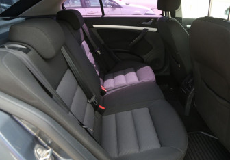 Подержанный автомобиль Skoda Octavia Liftback 2008 года (11 фото)
