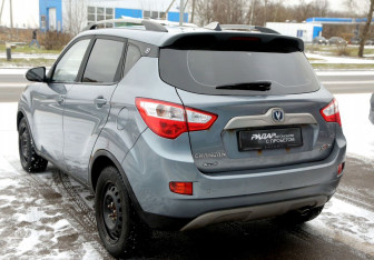 Подержанный автомобиль Changan CS35 2014 года (4 фото)
