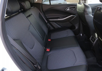 Подержанный автомобиль Москвич 3 2023 года (11 фото)