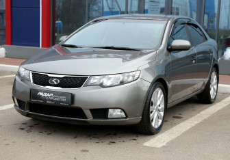 Подержанный автомобиль Kia Cerato Sedan 2011 года (3 фото)