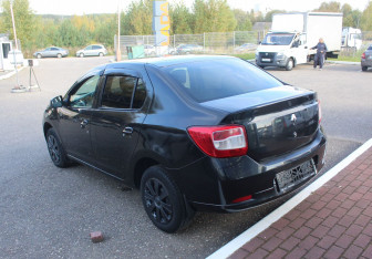 Подержанный автомобиль Renault Logan Sedan 2014 года (5 фото)