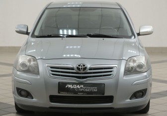 Подержанный автомобиль Toyota Avensis Sedan 2008 года (6 фото)