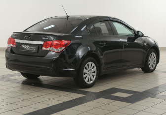 Подержанный автомобиль Chevrolet Cruze Sedan 2012 года (4 фото)