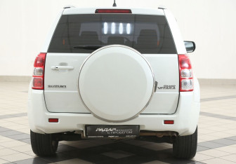 Подержанный автомобиль Suzuki Grand Vitara 2011 года (3 фото)