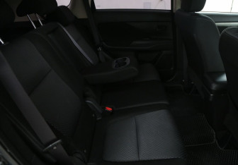 Подержанный автомобиль Mitsubishi Outlander 2017 года (11 фото)