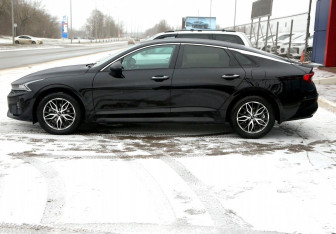 Подержанный автомобиль Kia K5 2021 года (8 фото)