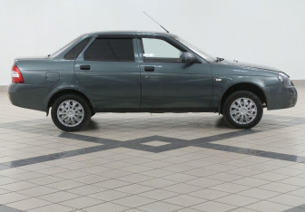 Подержанный автомобиль LADA (ВАЗ) Priora Sedan 2009 года (5 фото)