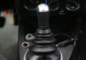 Подержанный автомобиль Ford Fusion 2005 года (13 фото)