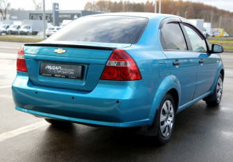 Подержанный автомобиль Chevrolet Aveo Sedan 2008 года (6 фото)