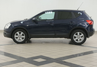 Подержанный автомобиль Nissan Qashqai 2007 года (7 фото)