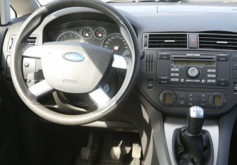 Подержанный автомобиль Ford C-MAX 2006 года (14 фото)