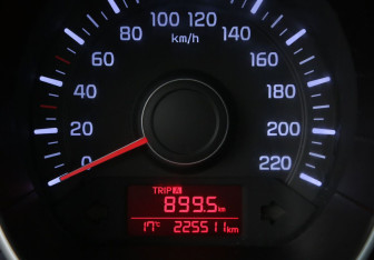 Подержанный автомобиль Kia Rio Sedan 2016 года (18 фото)