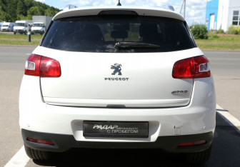 Подержанный автомобиль Peugeot 4008 2012 года (5 фото)