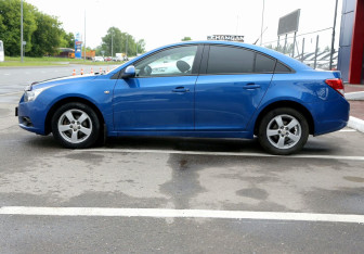 Подержанный автомобиль Chevrolet Cruze Sedan 2011 года (8 фото)