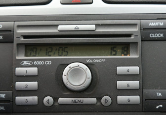 Подержанный автомобиль Ford Focus Hatchback 2006 года (14 фото)