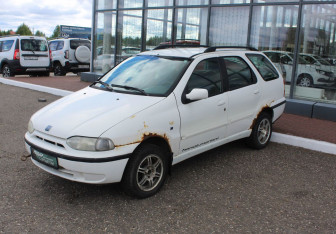 Подержанный автомобиль Fiat Palio Wagon 2000 года (3 фото)