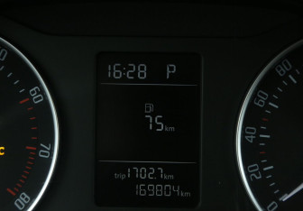 Подержанный автомобиль Skoda Octavia Liftback 2012 года (19 фото)