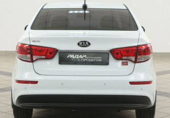 Подержанный автомобиль Kia Rio Sedan 2017 года (3 фото)