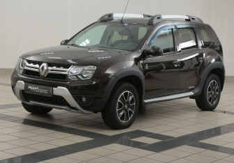 Подержанный автомобиль Renault Duster 2016 года (8 фото)