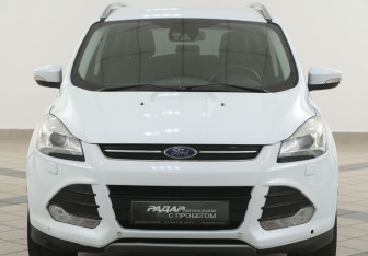 Подержанный автомобиль Ford Kuga 2014 года (6 фото)