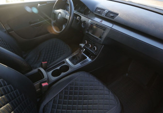 Подержанный автомобиль Volkswagen Passat Sedan 2009 года (9 фото)