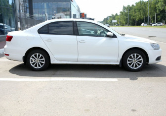 Подержанный автомобиль Volkswagen Jetta Sedan 2014 года (7 фото)