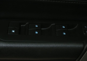 Подержанный автомобиль Chevrolet Captiva 2014 года (18 фото)