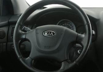 Подержанный автомобиль Kia Sportage 2010 года (16 фото)