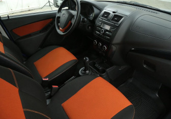 Подержанный автомобиль LADA (ВАЗ) Kalina Wagon 2017 года (9 фото)