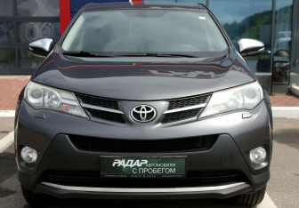 Подержанный автомобиль Toyota RAV4 2013 года (2 фото)