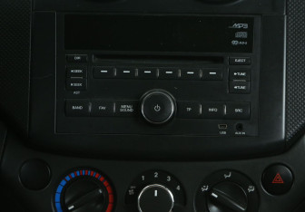 Подержанный автомобиль Chevrolet Aveo Hatchback 2010 года (13 фото)