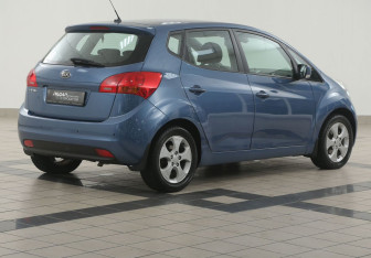 Подержанный автомобиль Kia Venga 2013 года (4 фото)