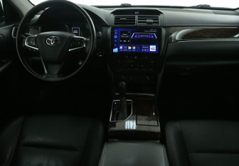 Подержанный автомобиль Toyota Camry Sedan 2017 года (13 фото)