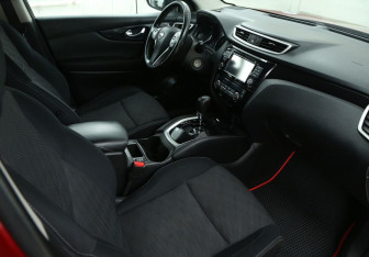 Подержанный автомобиль Nissan Qashqai 2014 года (9 фото)