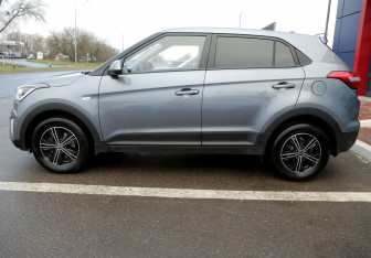 Подержанный автомобиль Hyundai Creta 2019 года (8 фото)