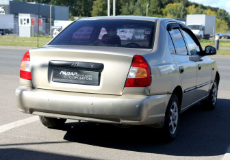 Подержанный автомобиль Hyundai Accent Sedan 2005 года (6 фото)