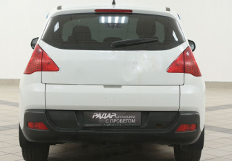 Подержанный автомобиль Peugeot 3008 2012 года (3 фото)