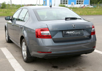 Подержанный автомобиль Skoda Octavia Liftback 2019 года (4 фото)